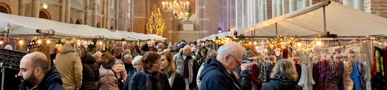 Kunstkerstmarkt in sfeervolle Elleboogkerk